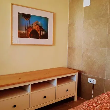 Steps From Beach!! - Pool - Ac דירה